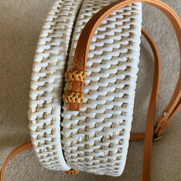 Crossbody Round White and Tan Woven Bag - Picture 9 of 9